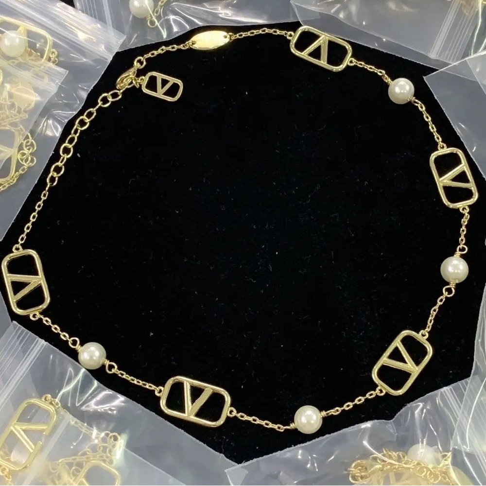 14 Gold Necklace with Pearl Accents gold plate V charm  adjustable choker